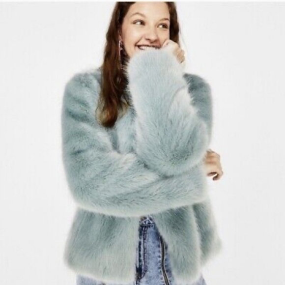 BERSHKA light green / turquoise faux fur coat - Picture 4 of 6